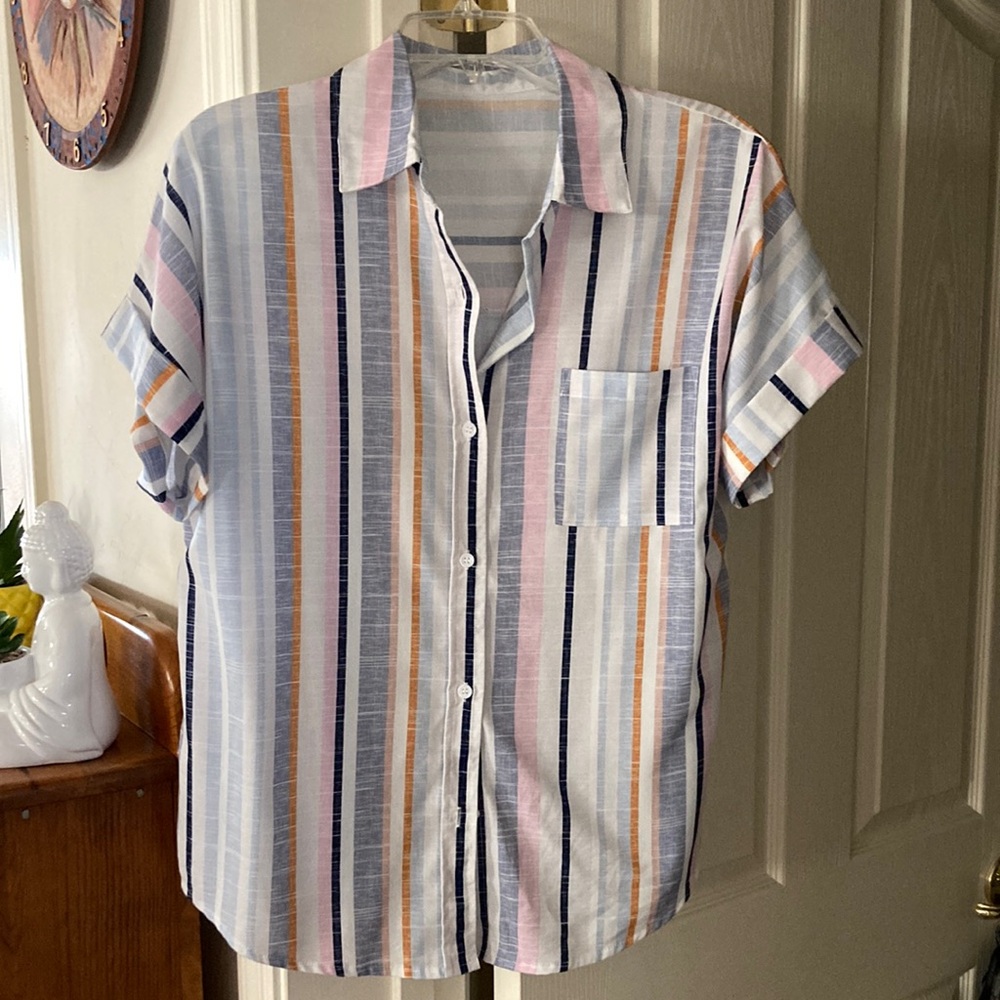 Cute blouse with jeans, short rolled sleeve , worn twice